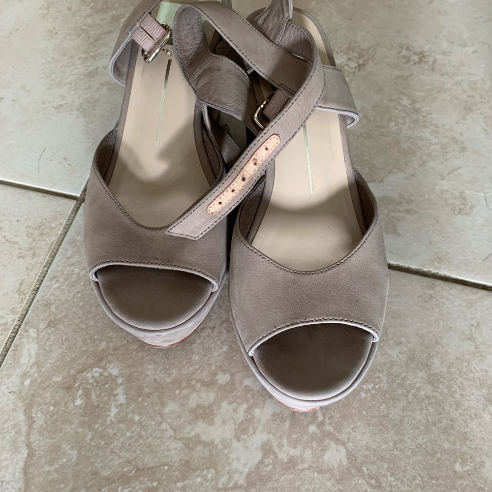 Dolce vita, platform sandals suede wore twice